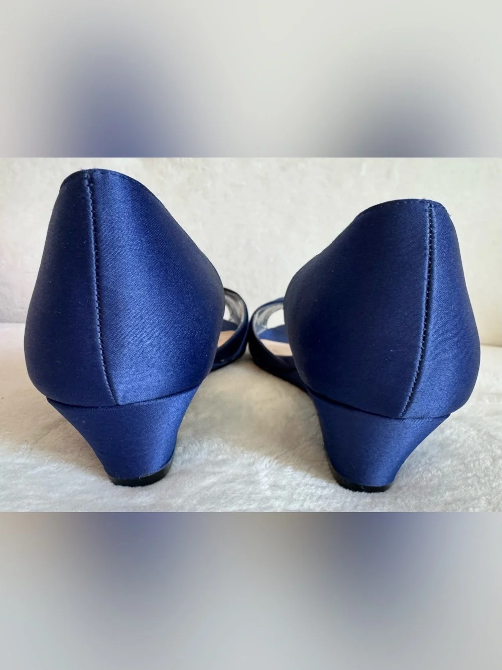 Nina Ronelle Peep Toe Blue Satin Low Heel Wedge Formal Pump Size 8M